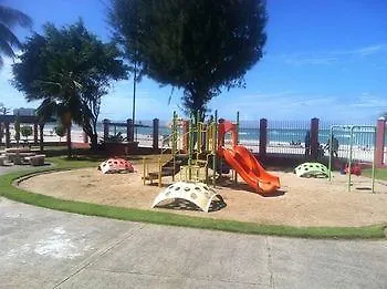 Beachfront Coral Beach Condo 圣胡安