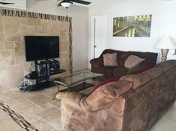 Beachfront Coral Beach Condo 圣胡安 酒店