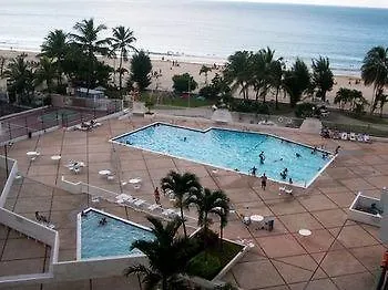 Beachfront Coral Beach Condo 圣胡安